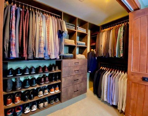 A closet edit will ensure that all of the items in your wardrobe fit well and work with your style and skin tone.