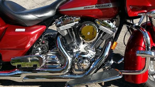 Right side engine view of my 2005 Road Glide.