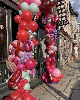 Madeline's Room Balloon & Event Decorating Salon