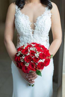 My gorgeous daughter in law with her masterpiece of a bouquet, by Jorge.