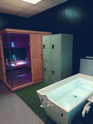 Infrared sauna + cold plunge!!