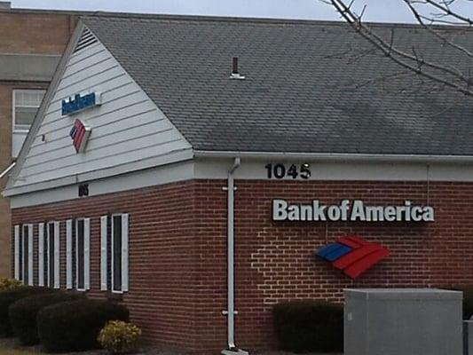 Bank of America 1045 Clifton Avenue Clifton New Jersey. Next to Saint James Place.photo by n