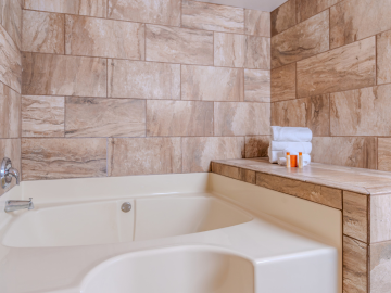 CasaBlanca Resort and Casino Bathroom