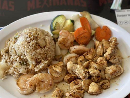 Chicken and shrimp with veggies. Delicious