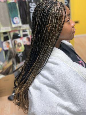 Knotless braids