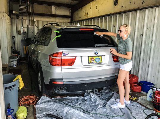 '10 BMW X5 BackGlass