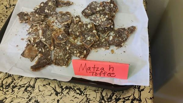 Matzo Toffee Brittle. Omg genius... Thank you for the finger food.