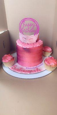 Airbrushes Masquerade birthday cake and cupcakes