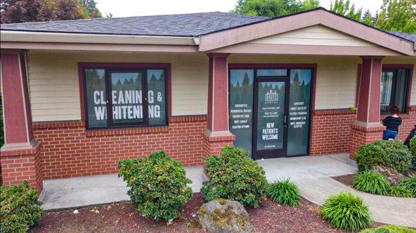 Roots Dental - Gresham