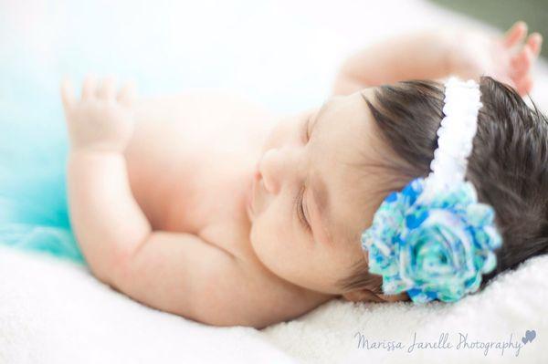 Newborn session with this sweet little girl :)