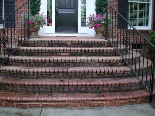 We  Can Clean All Your Brick Work