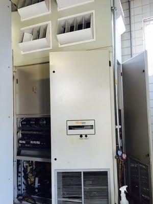 Two stage self-contained ac on computer room