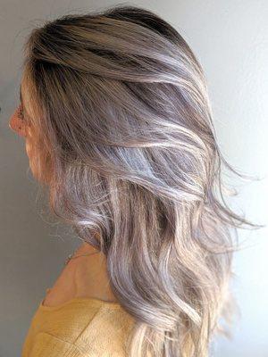 Silvery blonde balayage