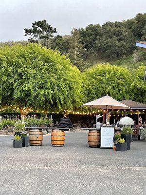 Who can resist twinkling lights & wine barrels?