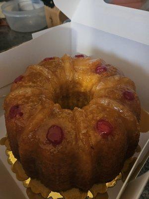 Pineapple upside down cake