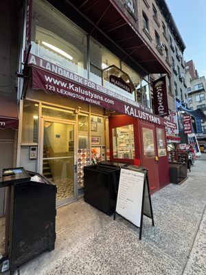 Kalustyan's shop entrance is at 123 Lexington Avenue