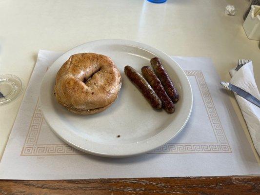 Cinnamon bagel (w raisins) and sausage links