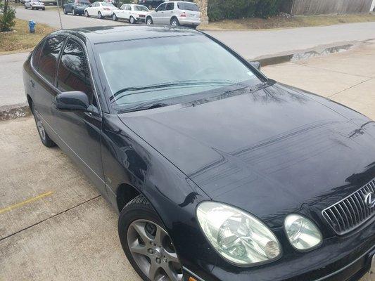 Glacier Glass replaced the windshield and seals on this Lexus gs300 at our customers location.