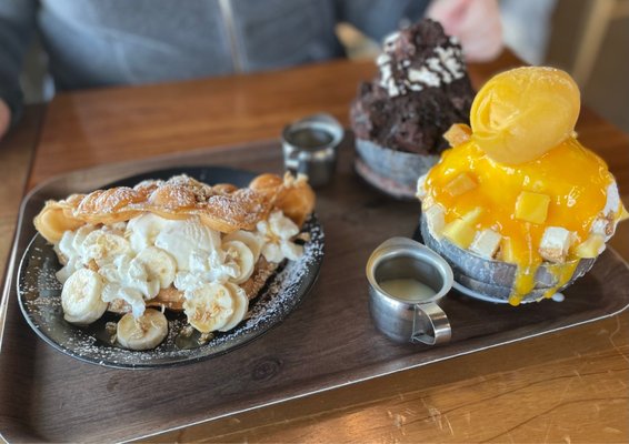 - Banana Crumble Waffle (left) - Mango Cheesecake Bingsu (right) - Choco Brownie Bingsu (back)