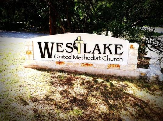 Look for this nature-friendly welcoming sign just at the entrance off of Redbud Trail.