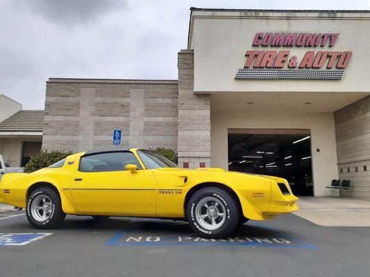 1977 Pontiac Trans Am we put on 4 - 225/70R15 Cooper Cobra GT's