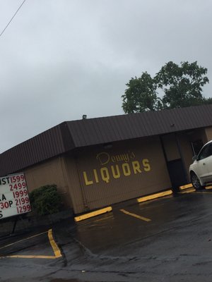 Denny's Liquors of Bellingham -- 110 Pulaski Boulevard / Route 126, Bellingham  Storefront