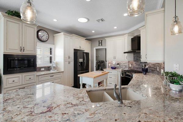 Beautiful Modern Kitchen