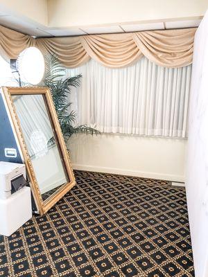 Mirror booth will add that fun element to your next event and little extras-those nice little extra favors without any hassle!