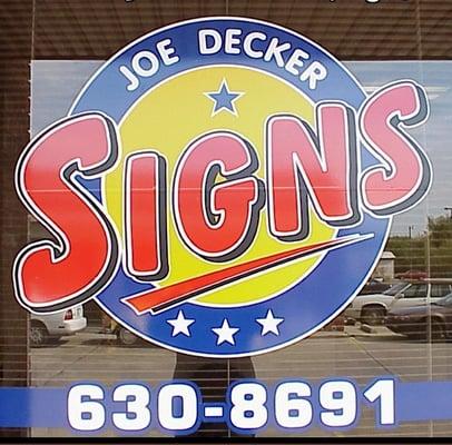 Joe Decker Signs