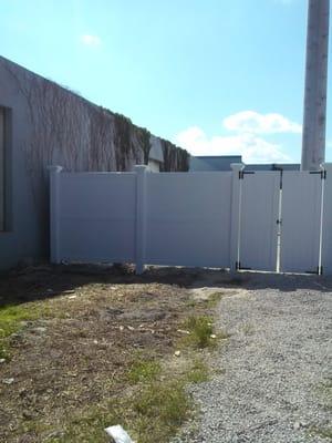 Custom fencing project