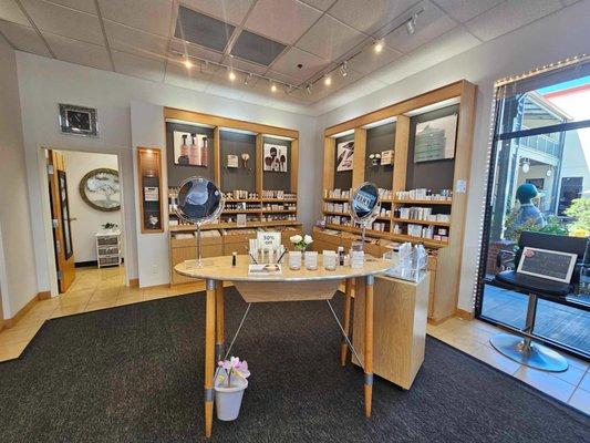 Exceptional products and expert advice in the welcoming space of Merle Norman, Eugene, Oregon. Your beauty transformation starts here!