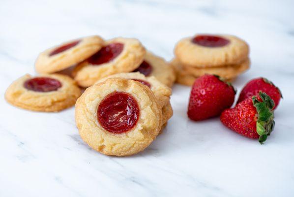 Organic vegan Jammy Shortbread Cookies. Available in-store, by mail order and on UberEats, GrubHub, Postmates and DoorDash.