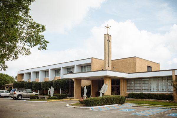 Annunziata Catholic Church, Exterior