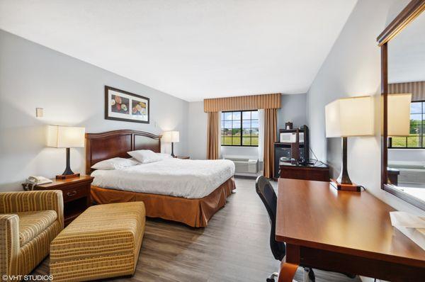 Best hotel in Mooresville, IN. Beautiful, rehabbed boutique hotel located near Franciscan Health & Indianapolis International Airport.