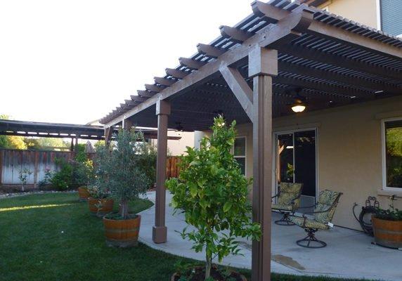 Arbor / landscaping