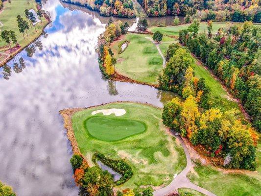 #16 - The Beast, 135 yard par 3 with Lake Wright on 3 sides