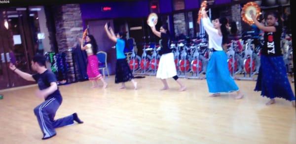 Bollywood classes from the BEST IN THE BUSINESS. Quarterly reviews, videos weekly for the best price.