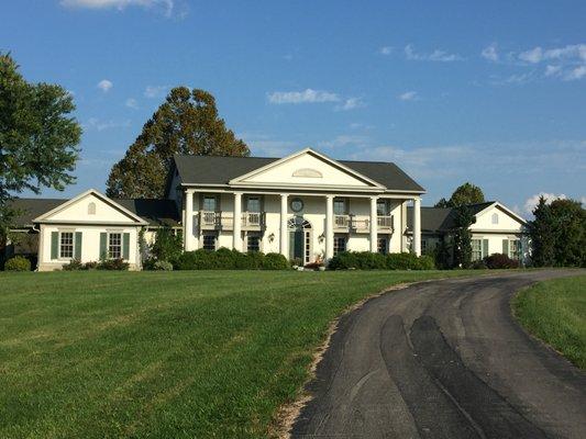 Bed & Breakfast Greek Revival Federal Style Mansion