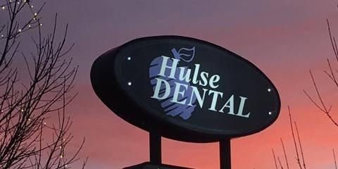 Hulse Dental Business Sign