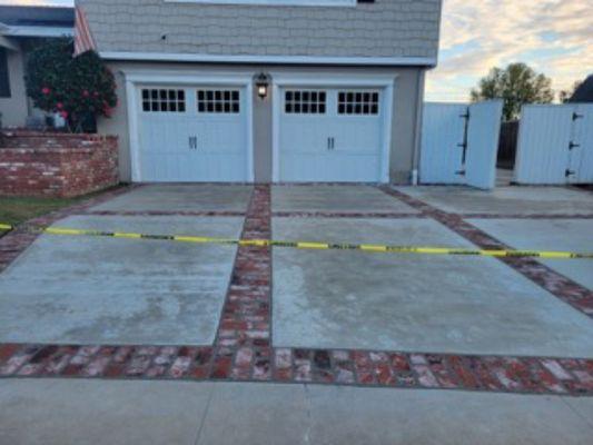 Cement and brick drive way complete