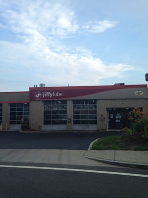 Franklin Jiffy Lube -- 490 West Central Street / Route 140, Franklin                   Storefront