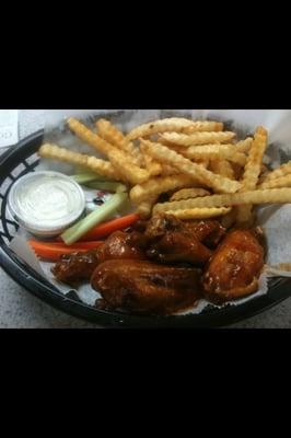 J&J Sports Lounge & Wings