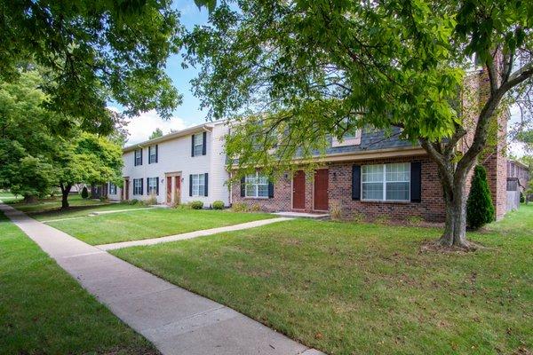 Exterior Apartment Building at Briarwood Toledo Apartments