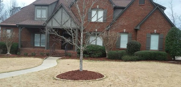 Fresh mulch installed on customers property