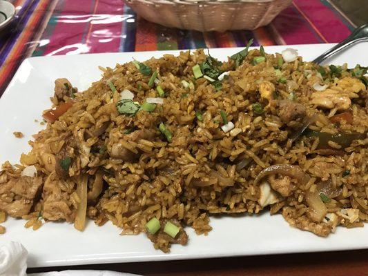 Fried rice with beef and chicken.