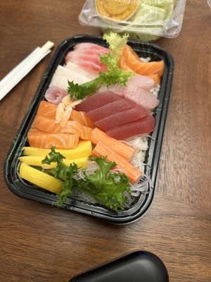 Chirashi Sushi