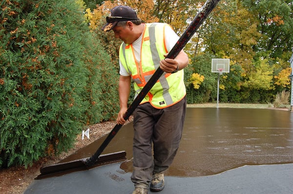 asphalt sealcoating