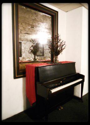 Avanti Room Piano