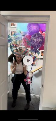 Screenshot of the video of me giving the balloons