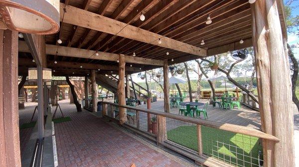 Side view of the front patio and walk way.